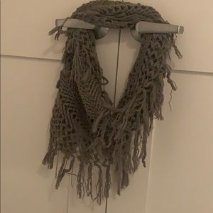 Grew scarf
